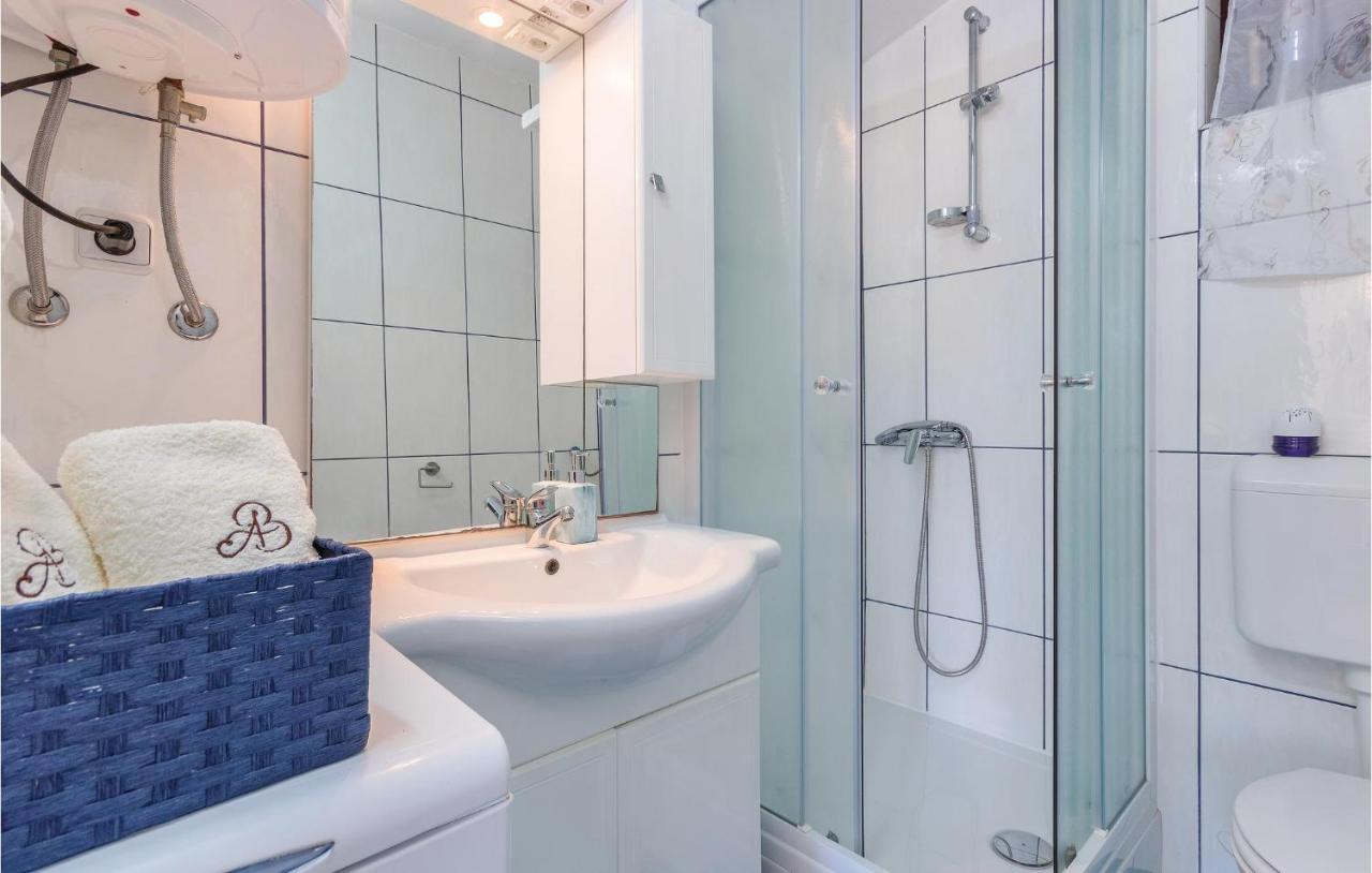Amazing Apartment In Medulin With Wifi Exterior photo